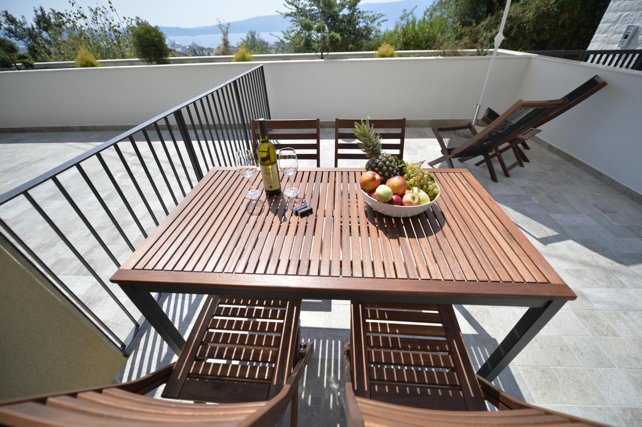 Apartment Line One Tivat Exterior photo